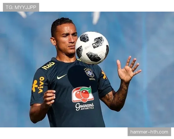 达尼洛多面后卫典范,本赛季攻防表现稳健 达尼洛多面后卫典范,本赛季攻防表现稳健