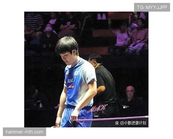 张本智和机场随手拎的包比我一个月工资还贵